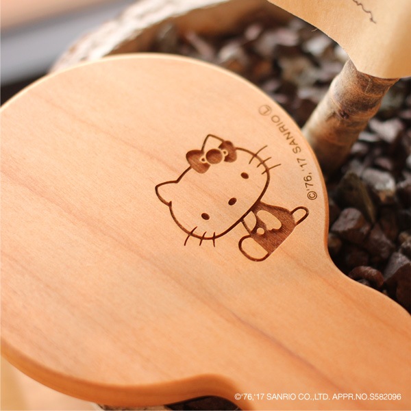 【生産終了】【ハローキティ】「HandMirror(持ち手あり)」キティちゃんの刻印がかわいい木製手鏡・コンパクトミラー