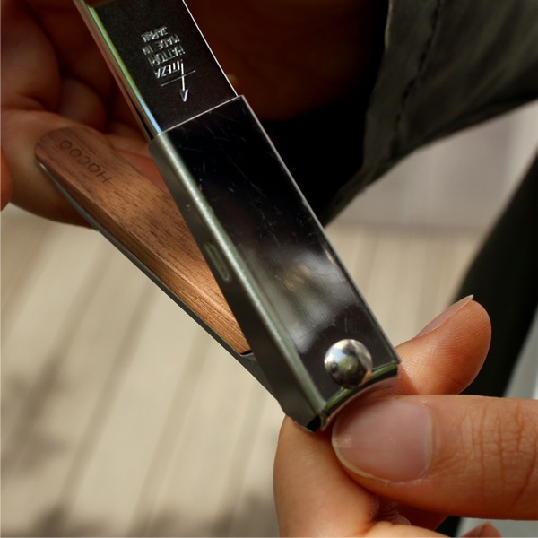 「Nail Clippers」手に持つたびに温もりを感じる木製爪切り・ツメキリ/北欧風デザイン
