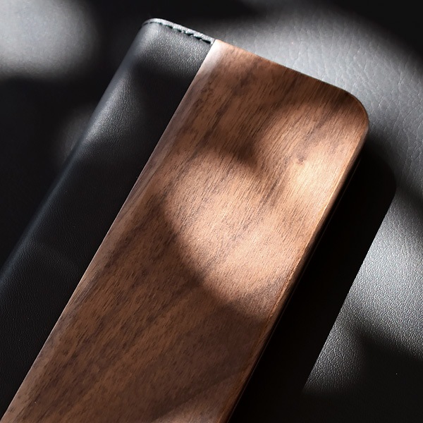 ■【14/13】「iPhone 14/13 FLIPCASE」木目が美しい手帳型アイフォンケース【6.1インチ】