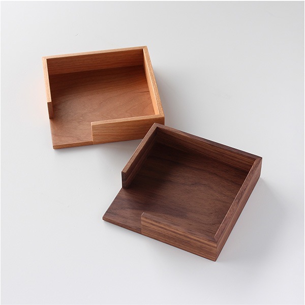 「Memo block＆tray 100」最後まで取り出しやすい、メモブロックと木製トレイのセット/Hacoaブランド