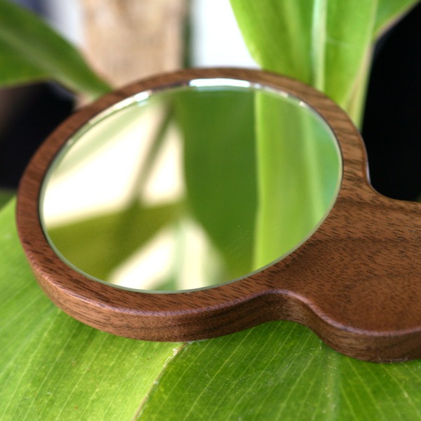 【生産終了】「Hand Mirror(持ち手あり)」木のあたたかさを持つ度に感じられる木製手鏡・ハンドミラー/北欧風デザイン
