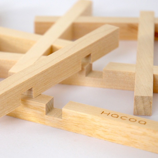 「Nest ネスト」本物の木材を使用した鍋敷き/キッチン雑貨/トリベット/北欧風デザイン