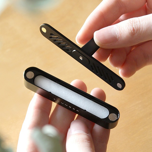 「Car Fragrance」心安らぐ香りと木の温もりで、上質ドライブ。木製カーフレグランス/車用芳香剤