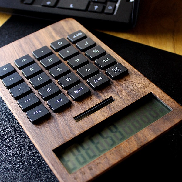 【生産終了】【ネット限定】【WIDE2】「SOLAR POWERED CALCULATOR WIDE2」大判の10桁表示木製ソーラー電卓