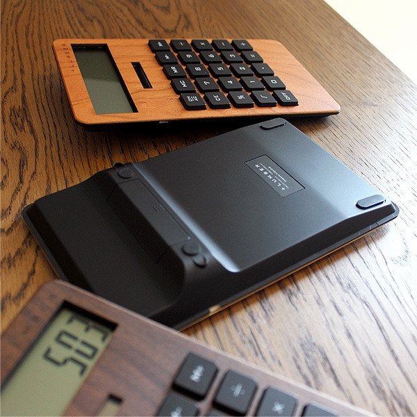 【生産終了】【ネット限定】【WIDE2】「SOLAR POWERED CALCULATOR WIDE2」大判の10桁表示木製ソーラー電卓