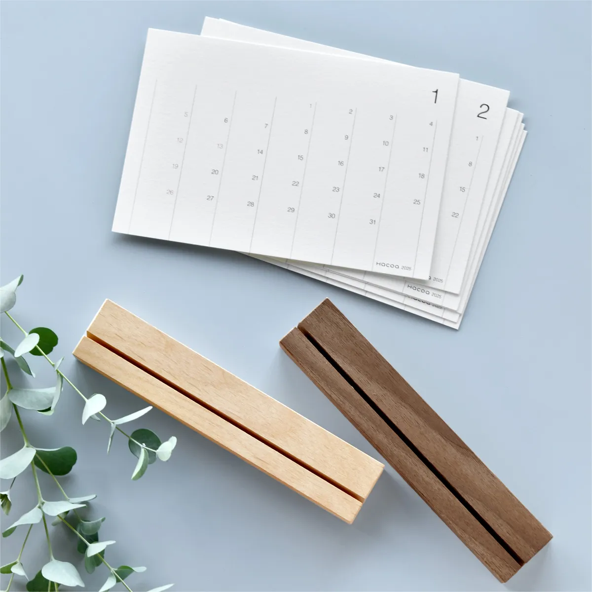 「2026年版 Desk Calendar」シンプルな木製カレンダー(※2026年1月~12月分)/北欧風デザイン