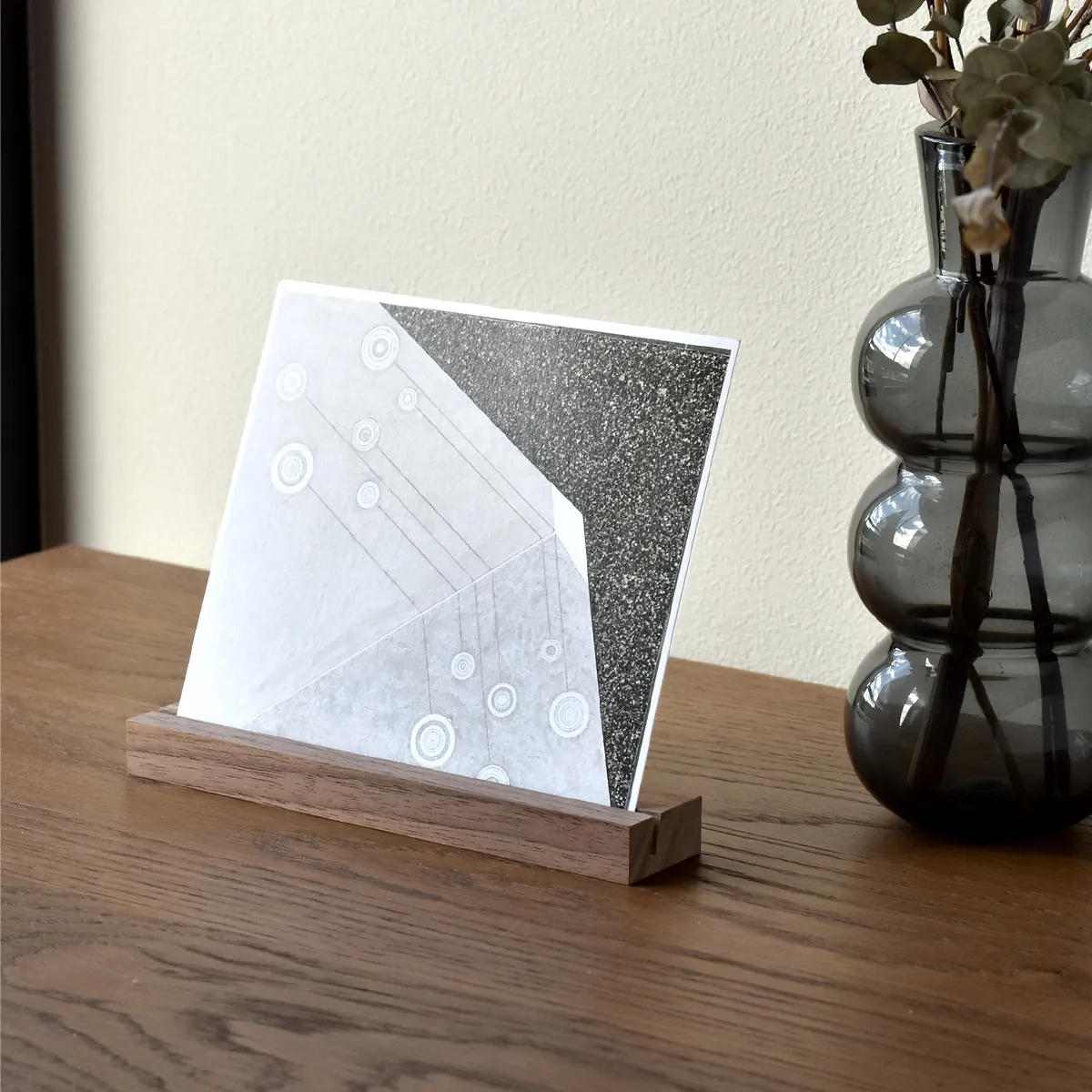 2027年版 Desk Calendar」デスクに溶け込む、シンプルな卓上木製