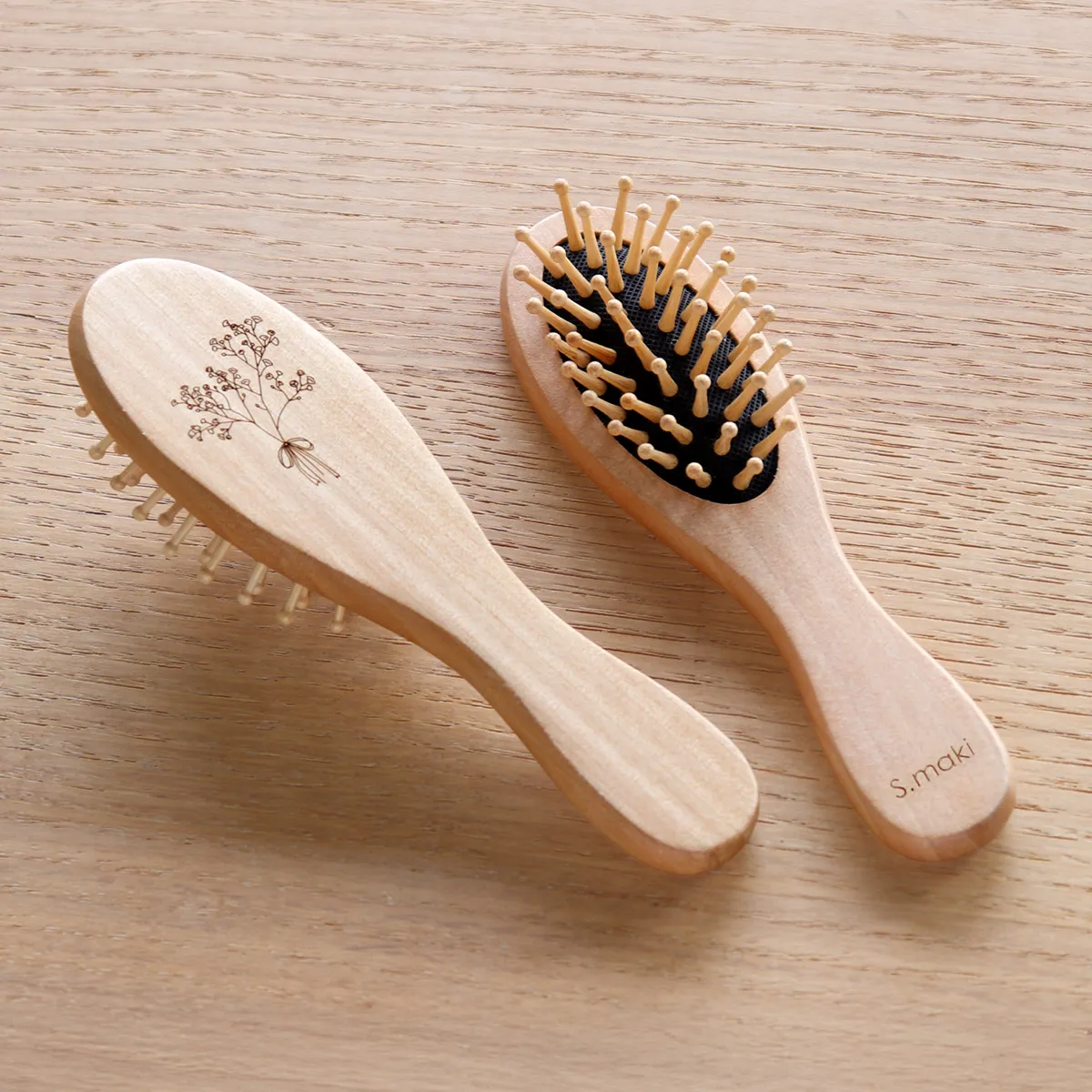 新品 未使用 ReFa BRISTLE ヘアブラシ 箱入り 　新品未使用 Amazon | 【公式ストア限定】 リファ ブリッスル ReFa BRISTLE