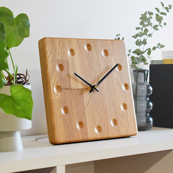 「Wall Clock Block Stripe」木のぬくもりが重なり合う、置き・壁掛けができる集成材の木製時計/欧米風デザイン
