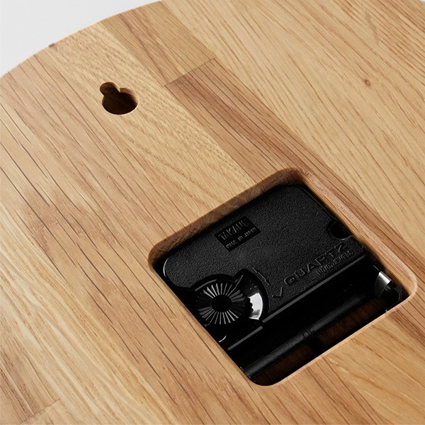 「Wall Clock Block Stripe」木のぬくもりが重なり合う、置き・壁掛けができる集成材の木製時計/欧米風デザイン