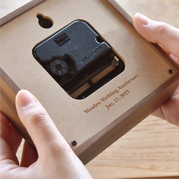 「Frame Clock Mini」どこか懐かしさを感じるレトロモダンな木製時計/北欧風/名入れ可能/結婚式・ブライダル・両親へのプレゼント/開店祝い