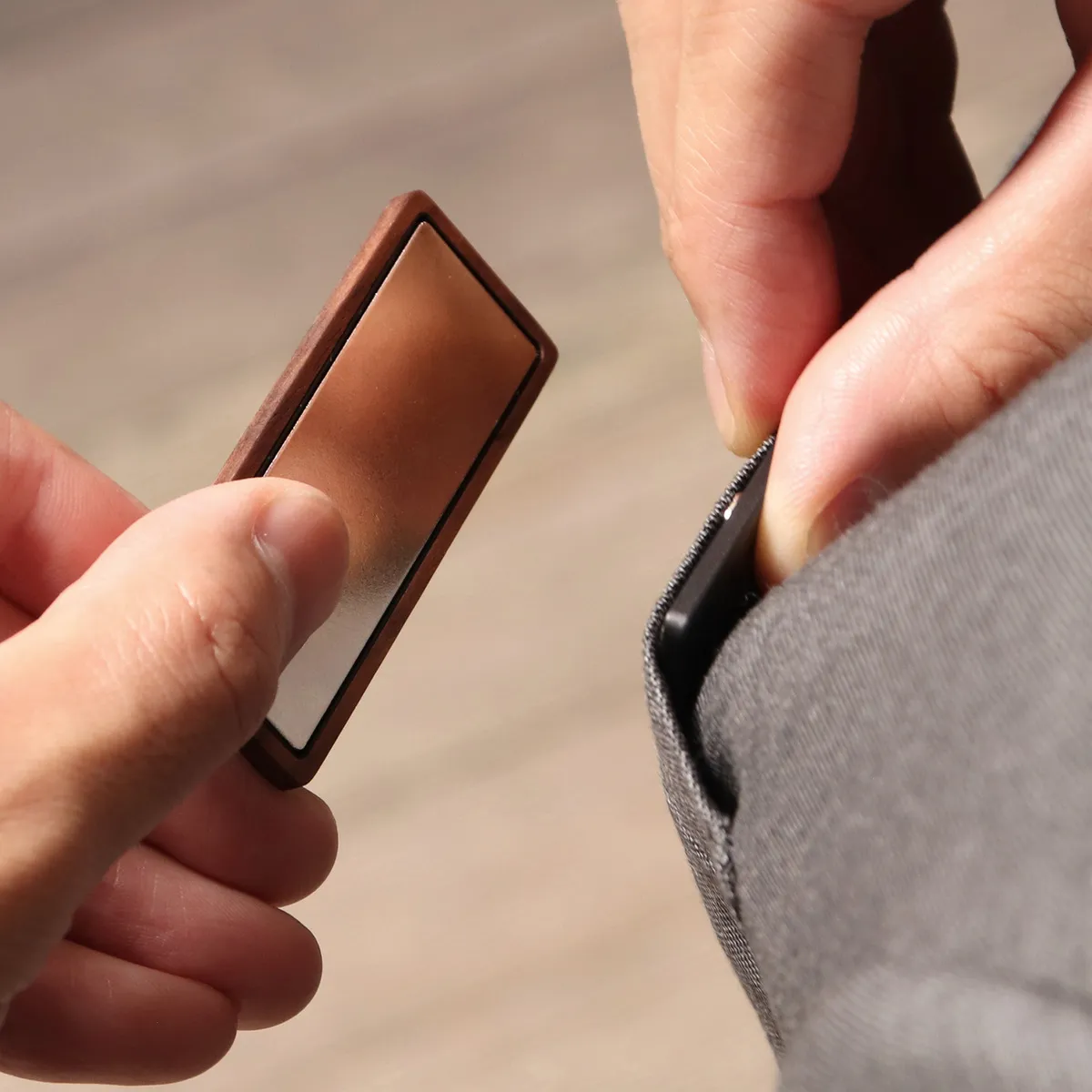 【刻印代込】「Magnetic Name Tag」衣服を傷つけない、マグネット式の木製ネームタグ・名札/記念品・オリジナルアイテム