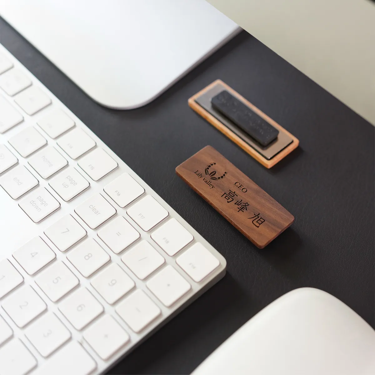 【刻印代込】「Magnetic Name Tag」衣服を傷つけない、マグネット式の木製ネームタグ・名札/記念品・オリジナルアイテム