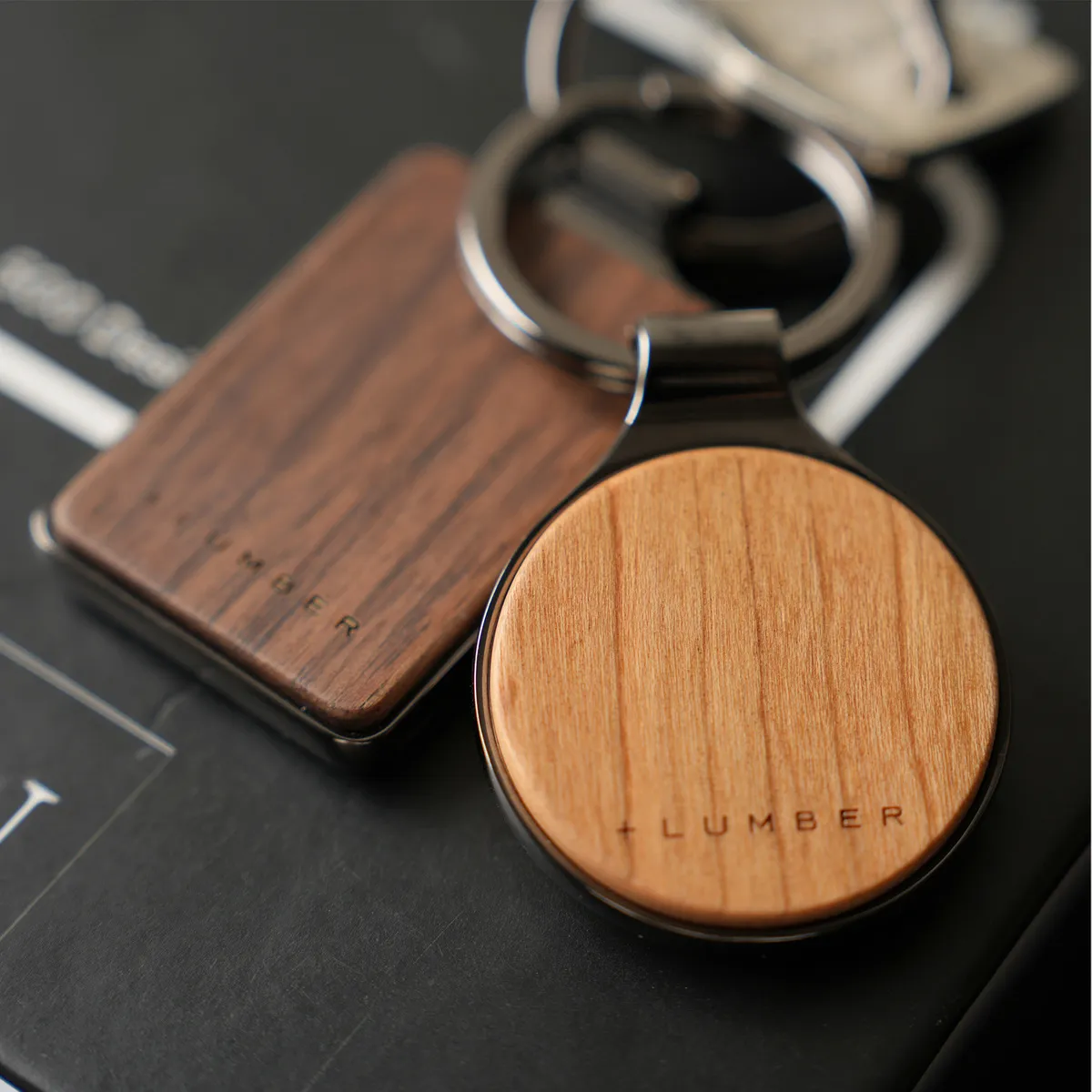 ■「KEYRING 001」銘木の美しさをプラスした木製キーホルダー・キーリング