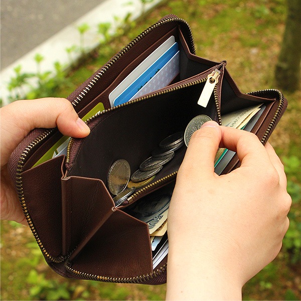 【販売終了】「CONNIE Zip Round Wallet」コルクを活用、ジッパー仕様の大容量な長財布/Anewoodブランド/名入れ可能