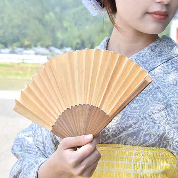 「桧の扇子」爽やかなヒノキの香りが広がる/男性用/女性用/檜
