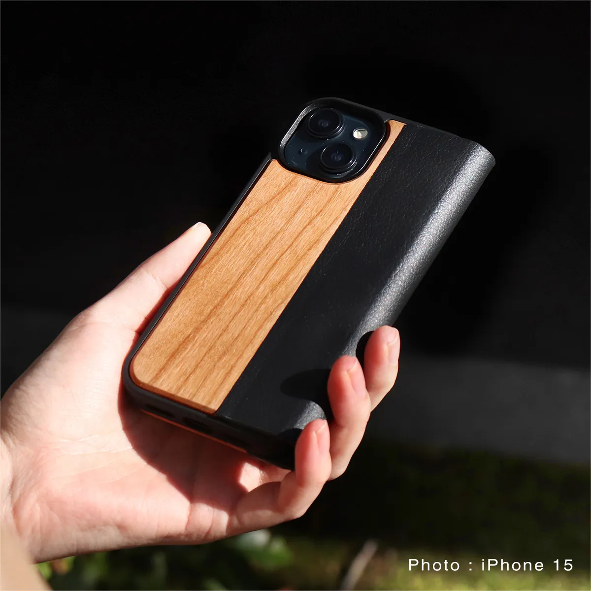 □【15/14/13】「iPhone 15/14/13 FLIPCASE」木目の美しさをシンプルに