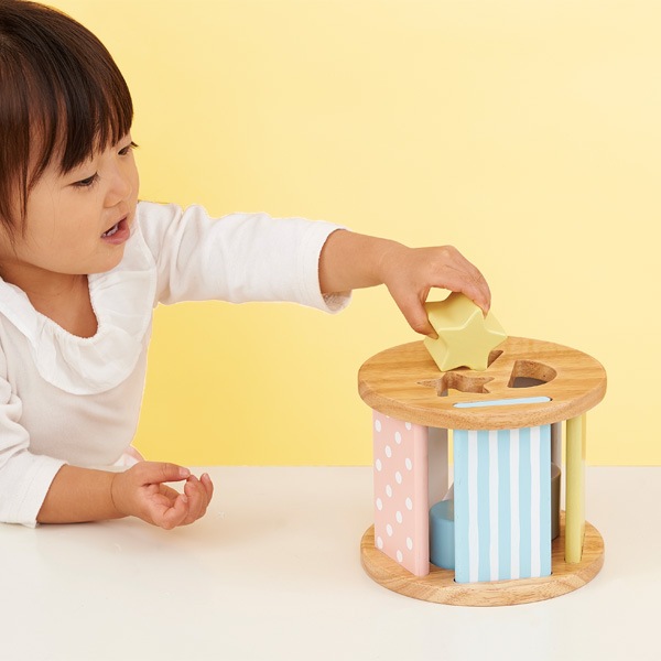 【名入代込】「Sugar Box」色んな遊び方ができるパステルカラーのかわいい木のおもちゃ/エド・インター/Milky Toy/型はめパズル