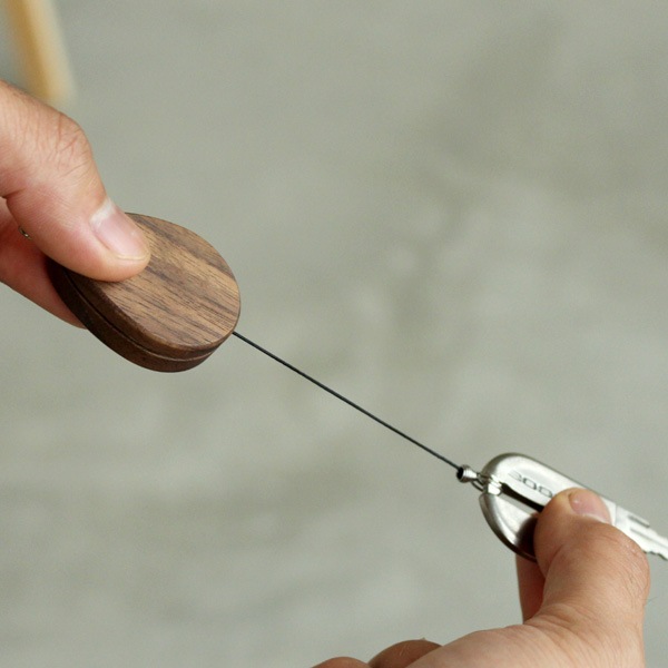「Reel Holder」見た目にも美しくスマートにカギを使用できるリールキーホルダー/北欧風デザイン