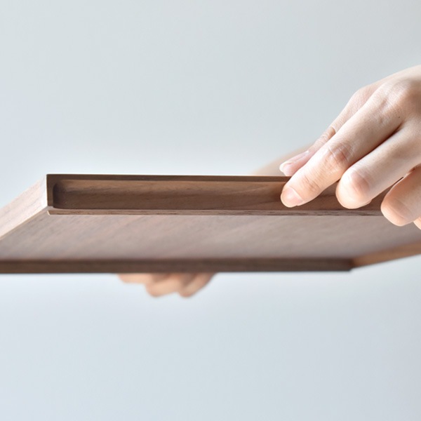 【生産終了】【ネット限定】「Serving Tray」 木の素材感が引き立つミニマルデザインの木製トレイ・ランチョンマット/北欧風/名入れ可能