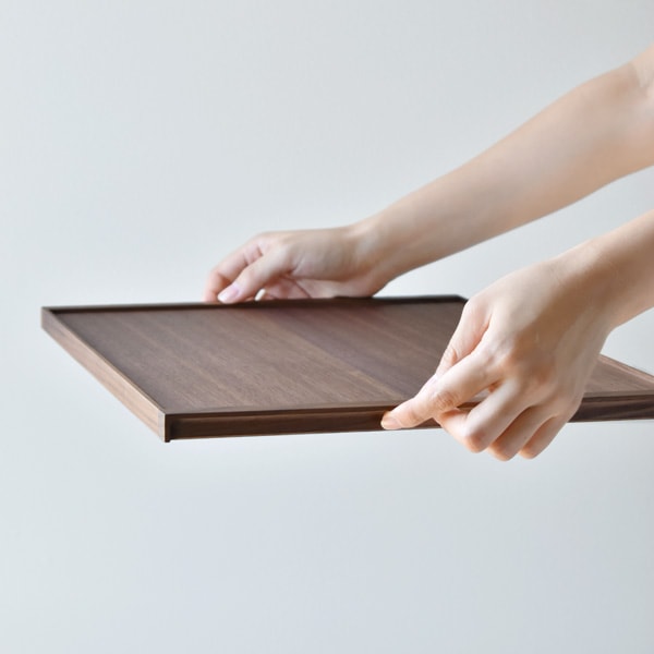 【生産終了】【ネット限定】「Serving Tray」 木の素材感が引き立つミニマルデザインの木製トレイ・ランチョンマット/北欧風/名入れ可能