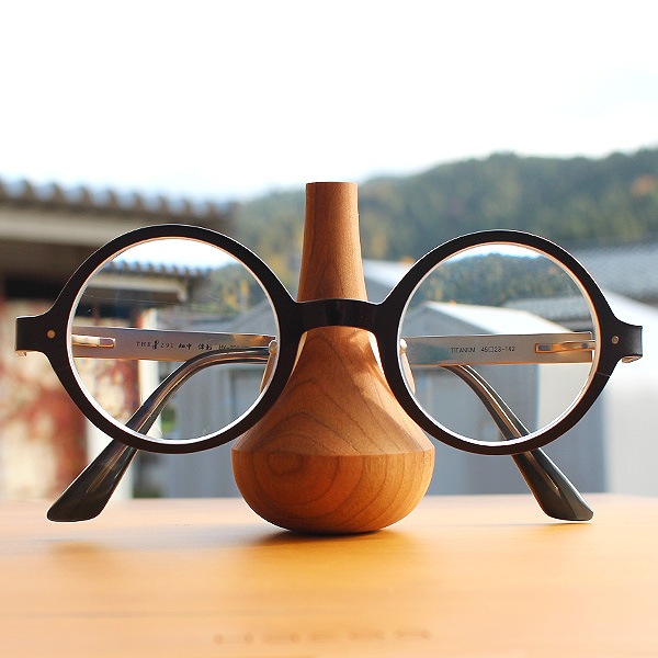 「GlassesStand Swing」大切な眼鏡をおしゃれなインテリアに出来るメガネスタンド/北欧風デザイン/Hacoaブランド