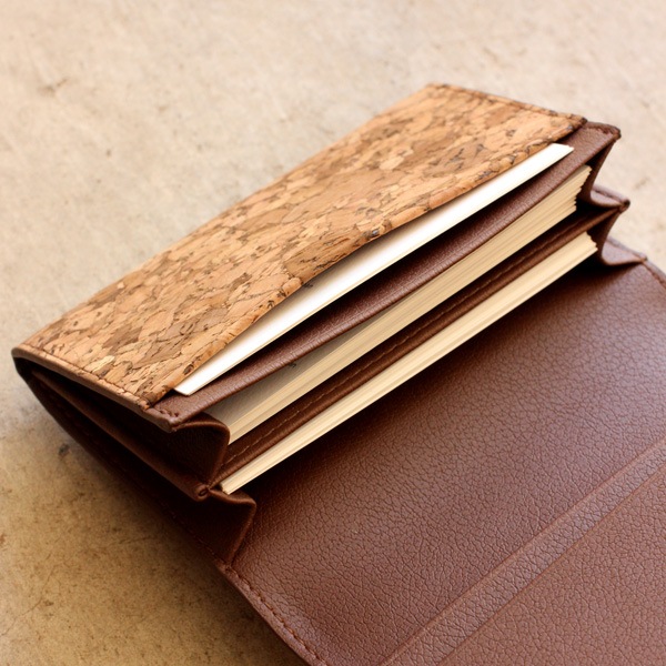 【生産終了】「CONNIE Business Card Case」スムーズな開閉が使いやすい、収納力抜群の名刺入れ・カードケース/名入れ可能