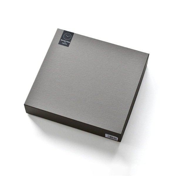 【生産終了】「Wall Clock Colored」サスティナブルで目を引くカラーリングの木製壁掛け時計