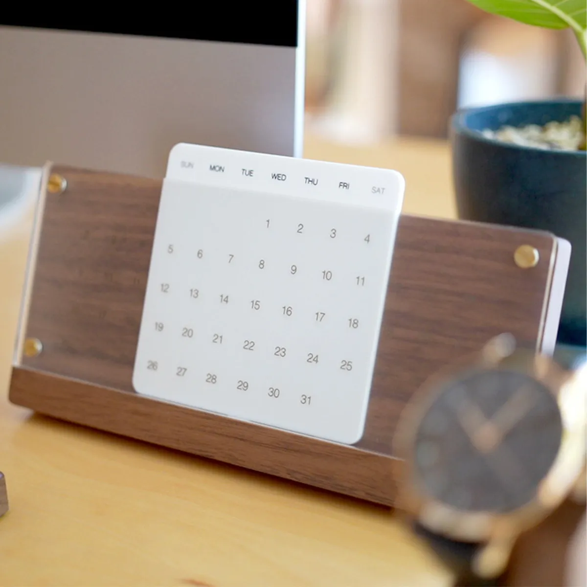 「Desk Calendar Eternal」時とともに深まる卓上万年カレンダー