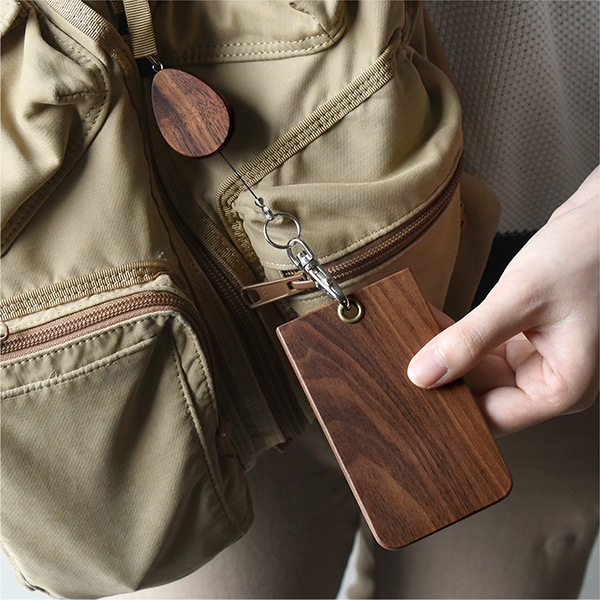 「IC-Pass Case Eyelet」ICカードを収納したままタッチ決済 1枚専用パスケース/Hacoaブランド