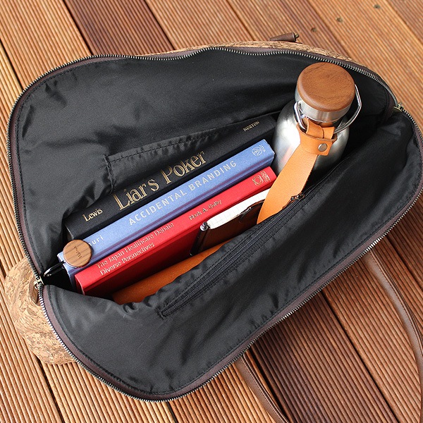 【販売終了】「CONNIE Zipper Tote」上品さと機能性を兼ね備えたおしゃれなジッパー付トートバッグ