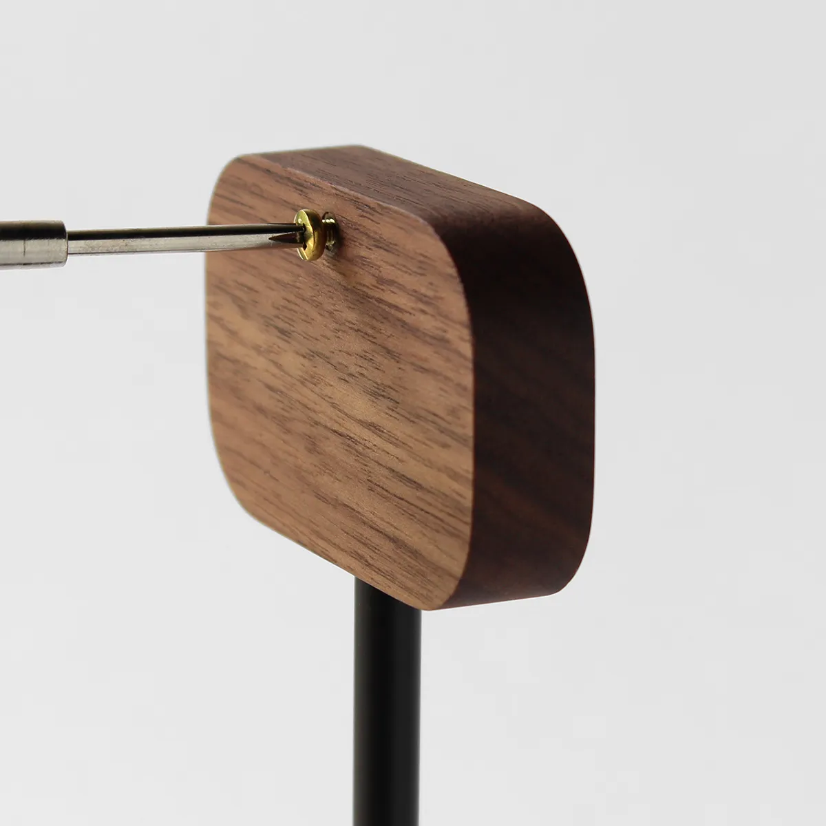 「Clock Stand」掛け時計を置き型にできる時計スタンド/Hacoaブランド