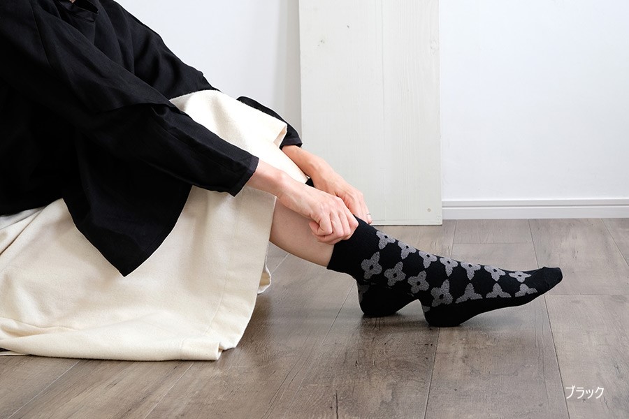 ten to sen +hacu クロスフラワー | 点と線 模様製作所 | 靴下のhacu