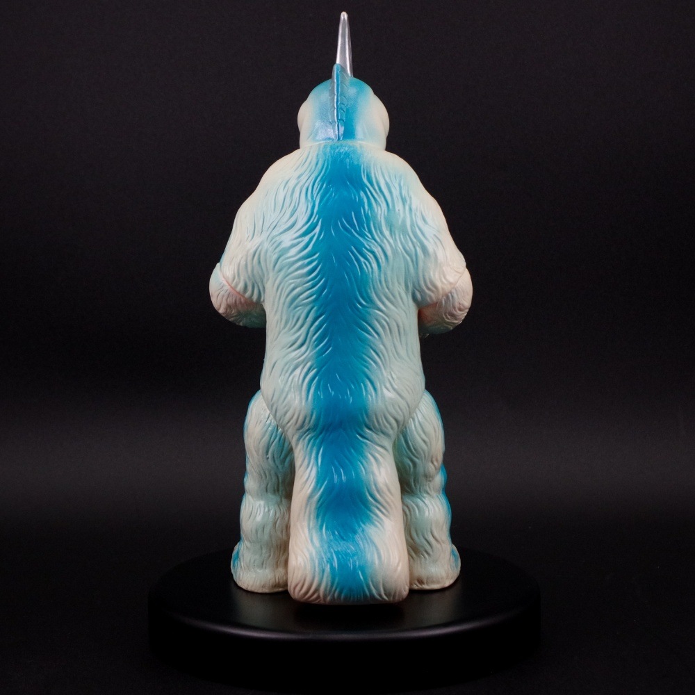 ソフビ/ブルマァク/帰ってきたウルトラマン/スノーゴン/ホワイト｜墓場