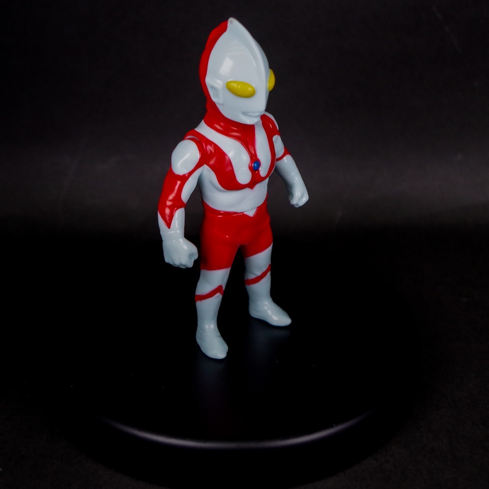 ウルトラマン ソフビ max toy ソフビ/MAX TOY マックストイ/ウルトラマン（蓄光）｜墓場の画廊