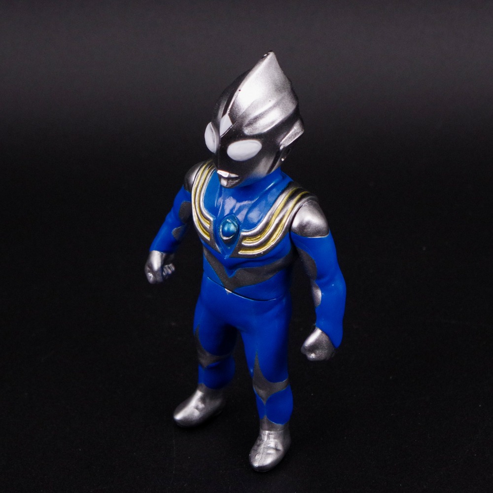 ソフビ/MAX TOY マックストイ/ウルトラマンティガ(スカイタイプ)｜墓場