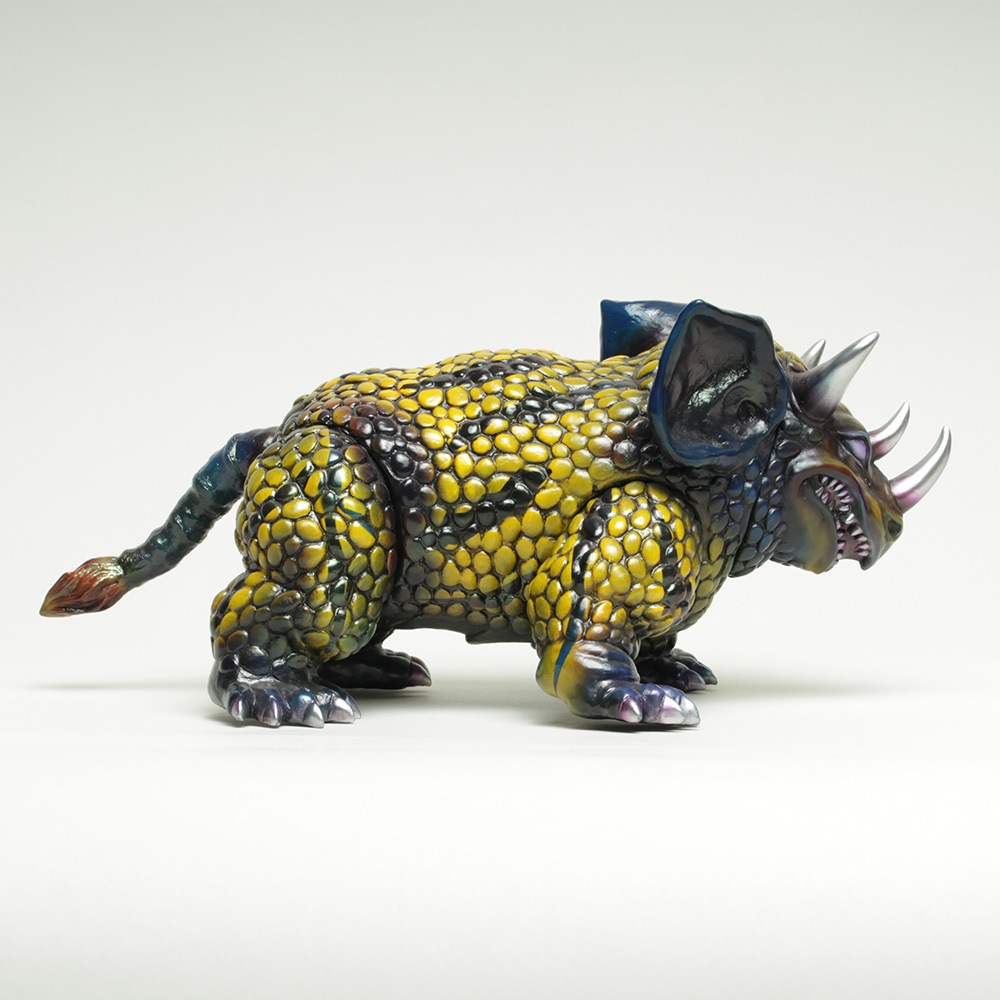 シカルナ工房。シベリアの鉄獣。 シカルナ工房より『シベリアの鉄獣(ワンオフ) 』&『ゴーメル』が
