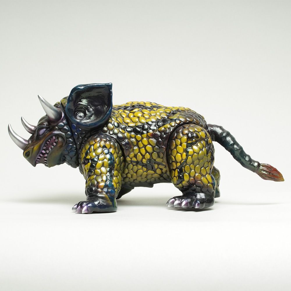 シカルナ工房。シベリアの鉄獣。 シカルナ工房より『シベリアの鉄獣(ワンオフ) 』&『ゴーメル』が