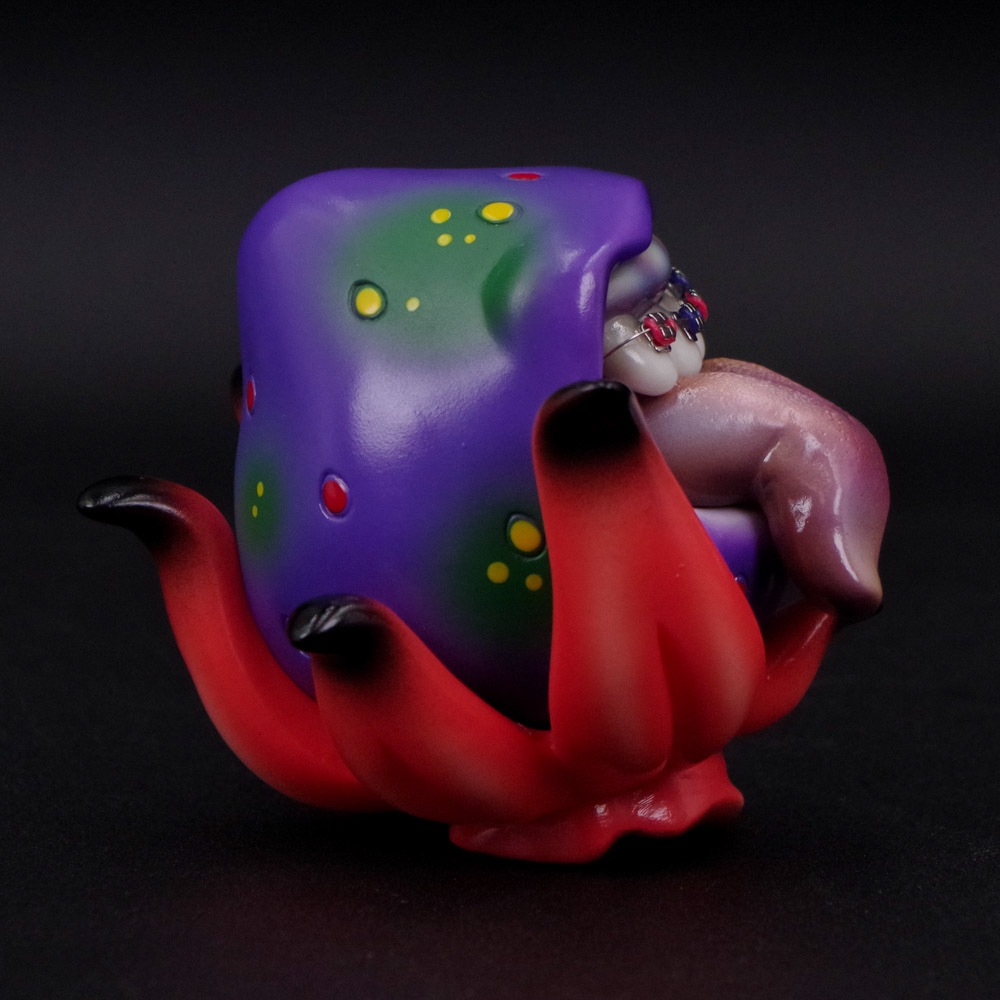 ソフビ/UNKNOWN/DOKUCHIGO(矯正あり)｜墓場の画廊ONLINE STORE