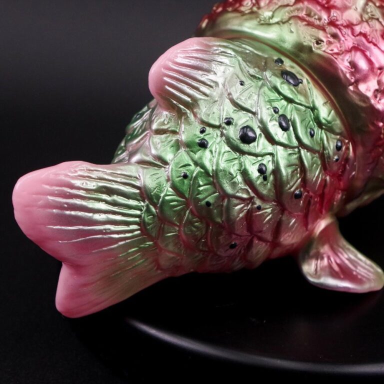 ソフビ/Snail toys/錦鯉｜墓場の画廊ONLINE STORE