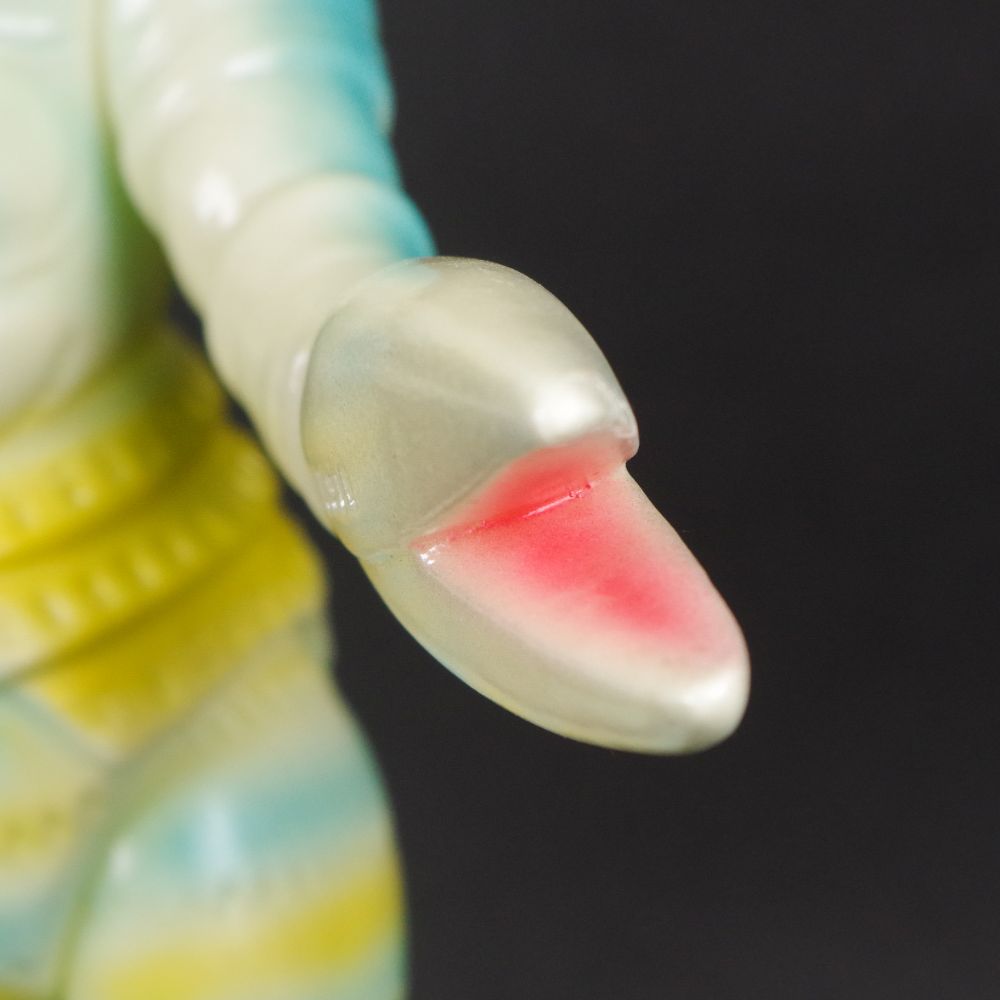 ブルマァク BULLMARK/ソフビ/バルタン星人/蓄光バージョン｜墓場