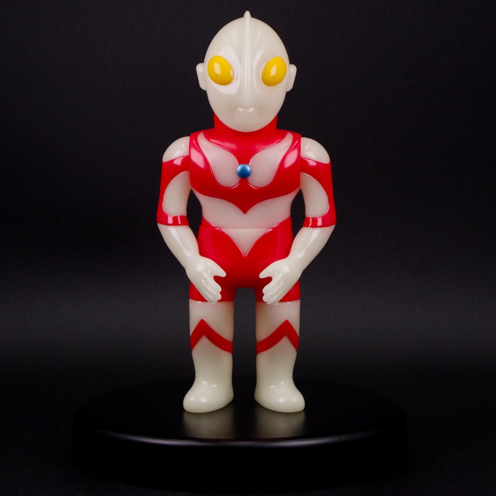 ソフビ/MEOWWWTHRA/ウルトラマン/蓄光｜墓場の画廊ONLINE STORE