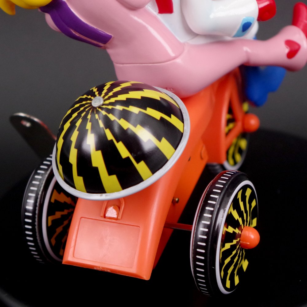 Kaiju Oneのソフビ ヤッターマン1号・2号三輪車です。