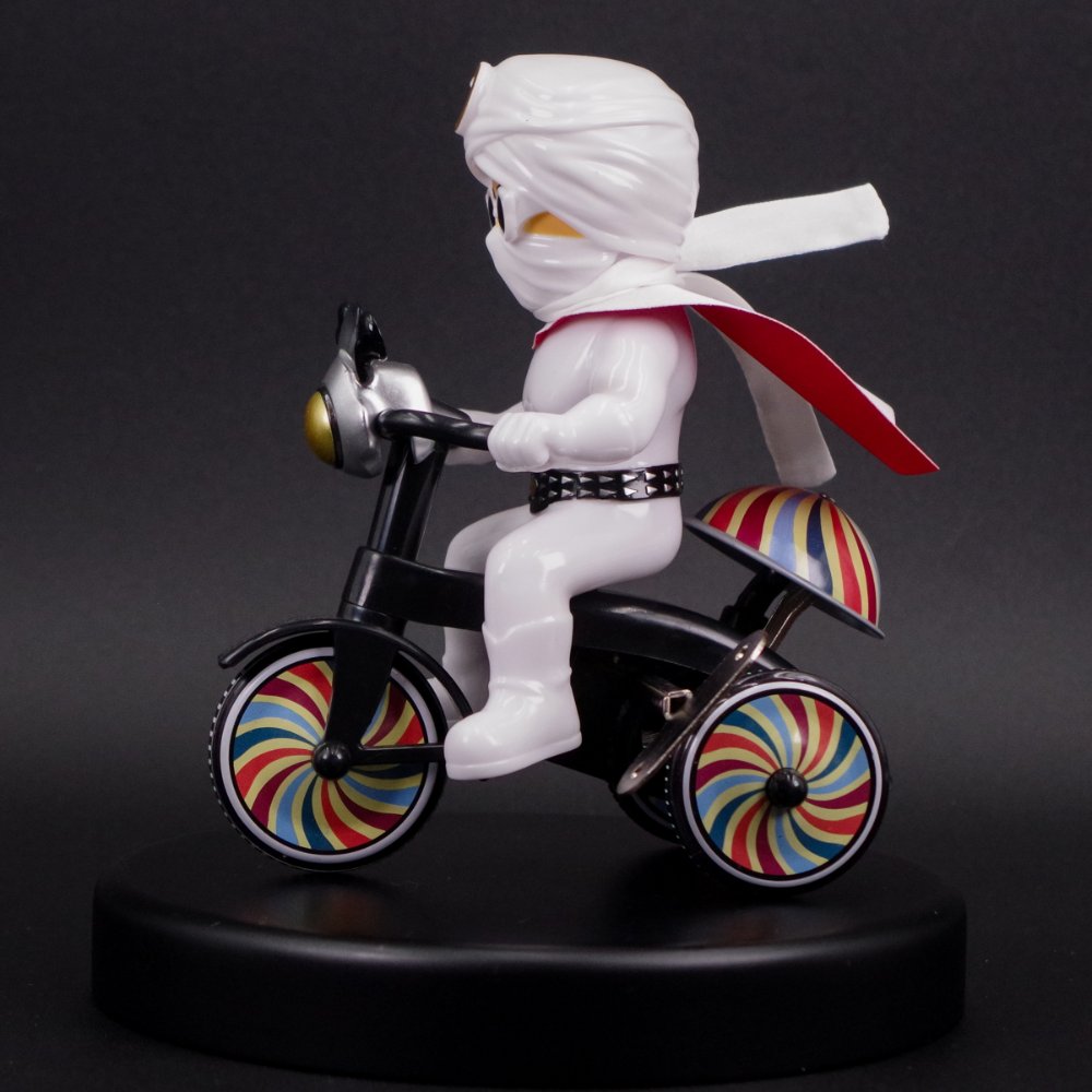 走る三輪車！月光仮面☆元祖昭和ヒーロー ソフビ 蓄光【Kaiju One】新品 走る三輪車！月光仮面☆元祖昭和ヒーロー ソフビ 蓄光【Kaiju