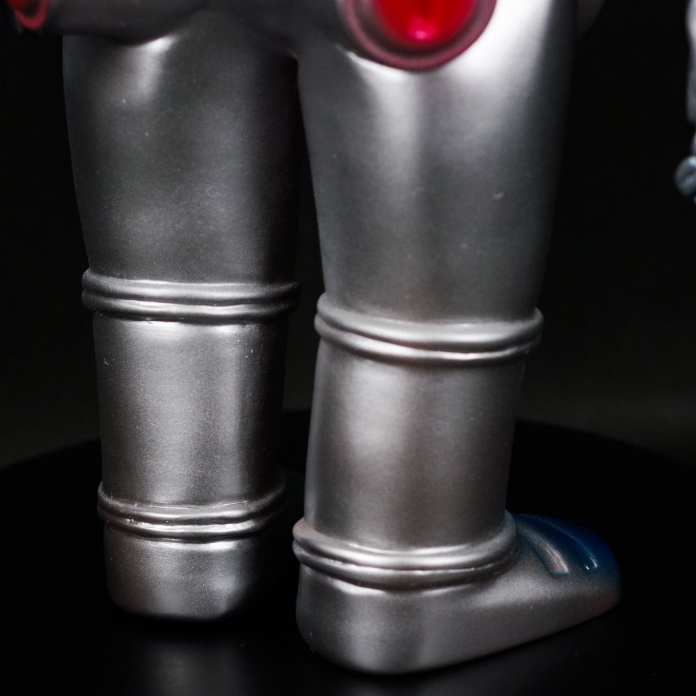 ブルマァク キングジョーシルバーソフビ フィギュア BULLMARK 12月24日(日)より販売開始】【ブルマァク】キングジョー(シルバー)が