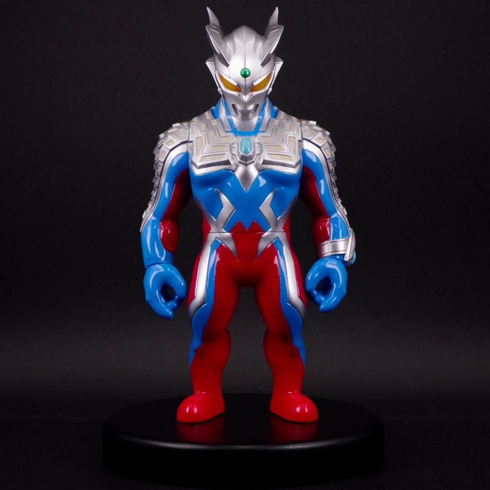 ソフビ/Momoco Studio/ウルトラマンゼロ｜墓場の画廊ONLINE STORE
