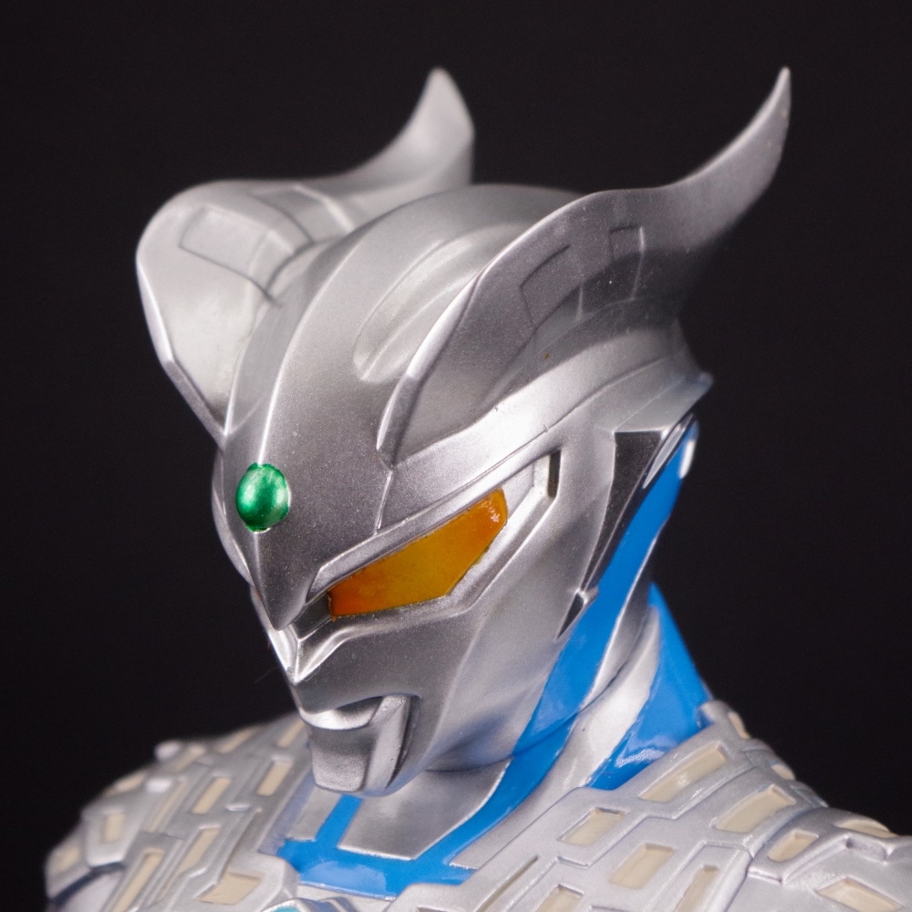ソフビ/Momoco Studio/ウルトラマンゼロ｜墓場の画廊ONLINE STORE