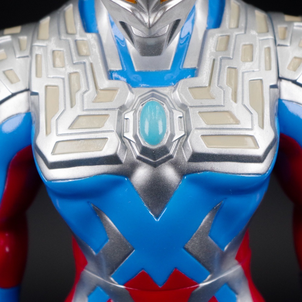 ソフビ/Momoco Studio/ウルトラマンゼロ｜墓場の画廊ONLINE STORE