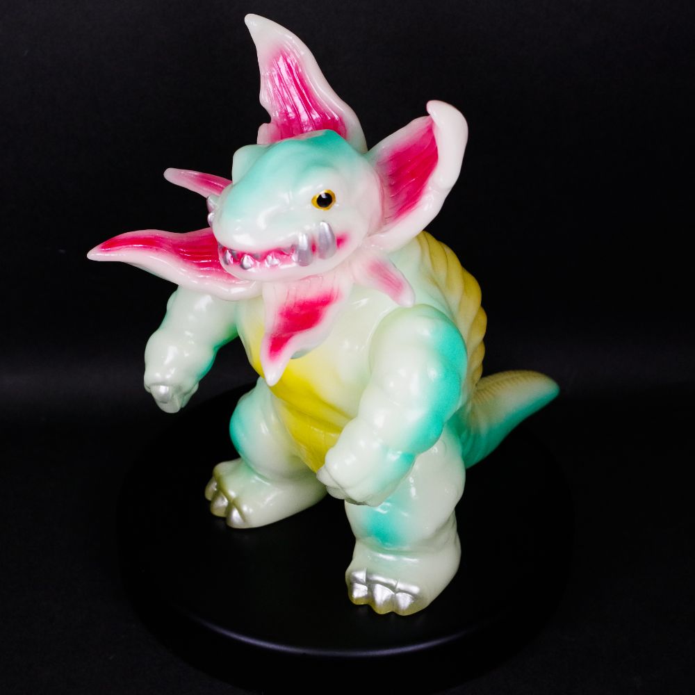 ソフビ/U.S.TOYS ユーエストイズ/SBガボラ/蓄光｜墓場の画廊ONLINE STORE