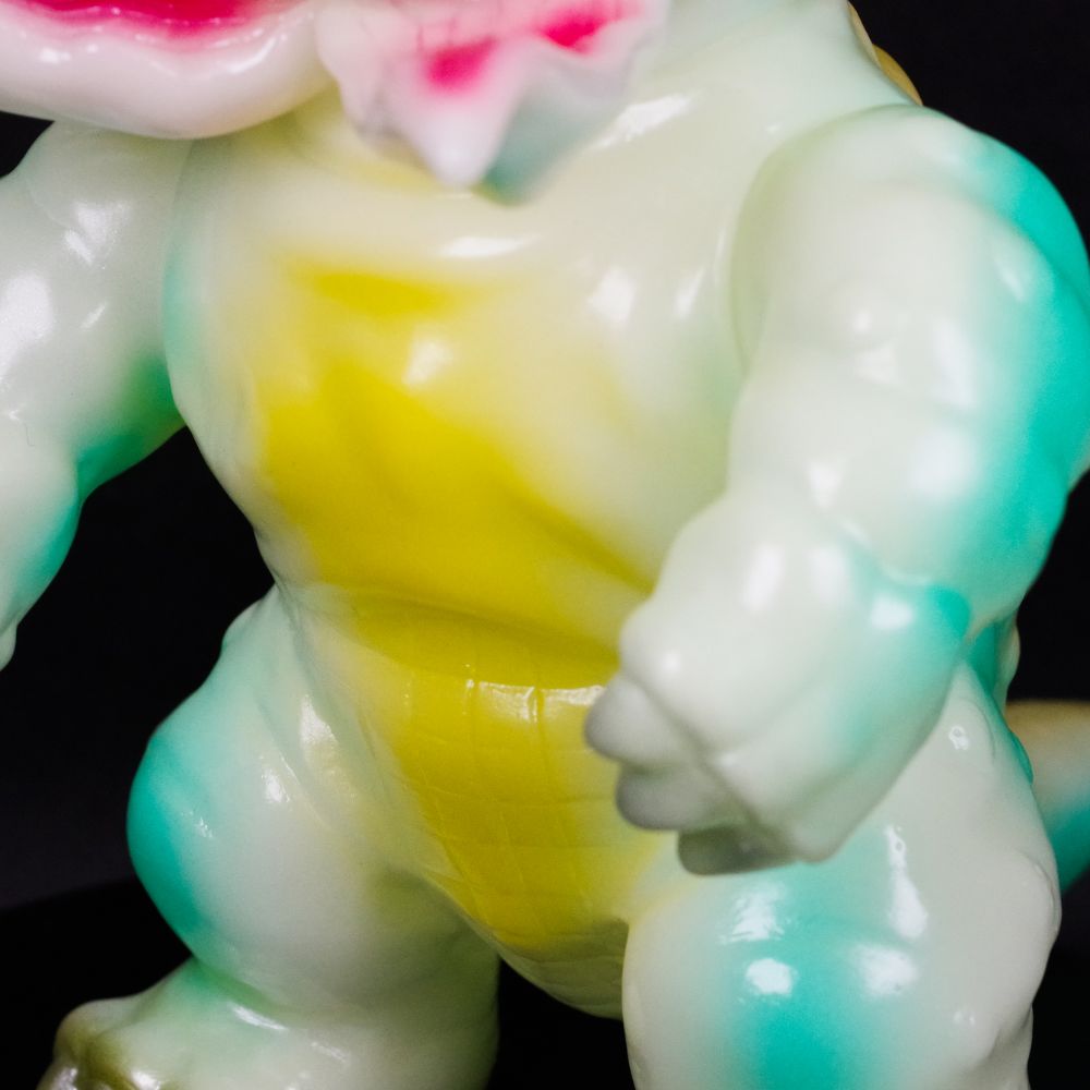 ソフビ/U.S.TOYS ユーエストイズ/SBガボラ/蓄光｜墓場の画廊ONLINE STORE